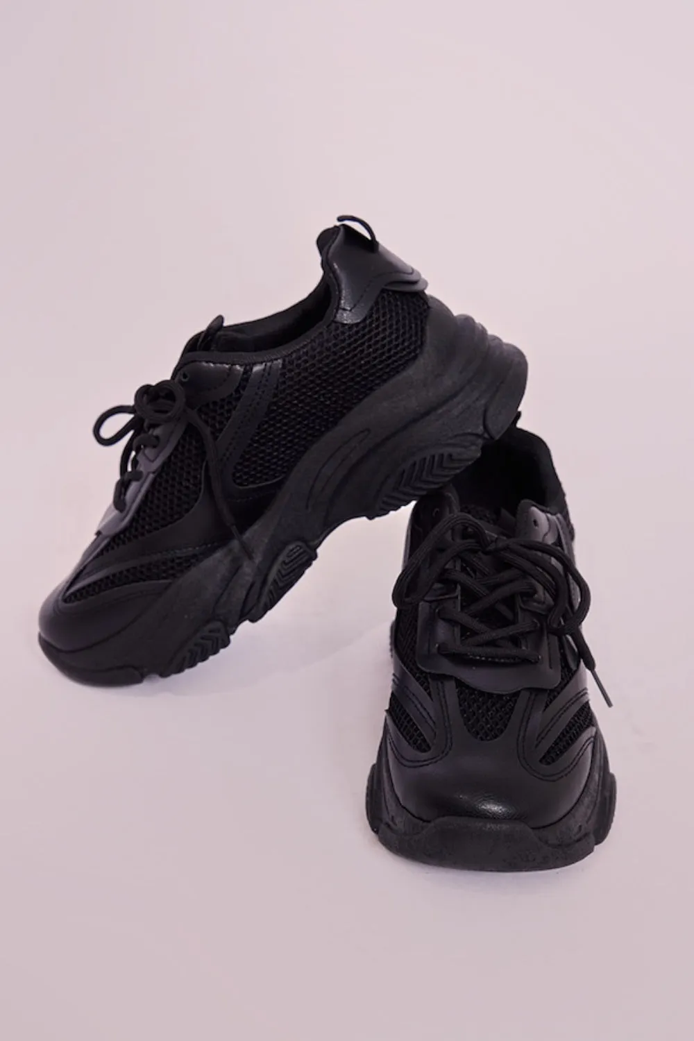 BLACK CHUNK SOLE TONAL MESH CONTRAST LACE UP TRAINERS