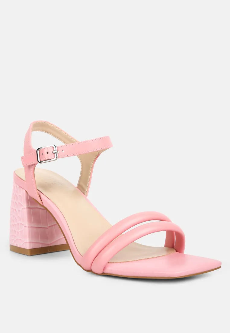 EDYTA Ankle Strap Block Heel Sandals in Pink