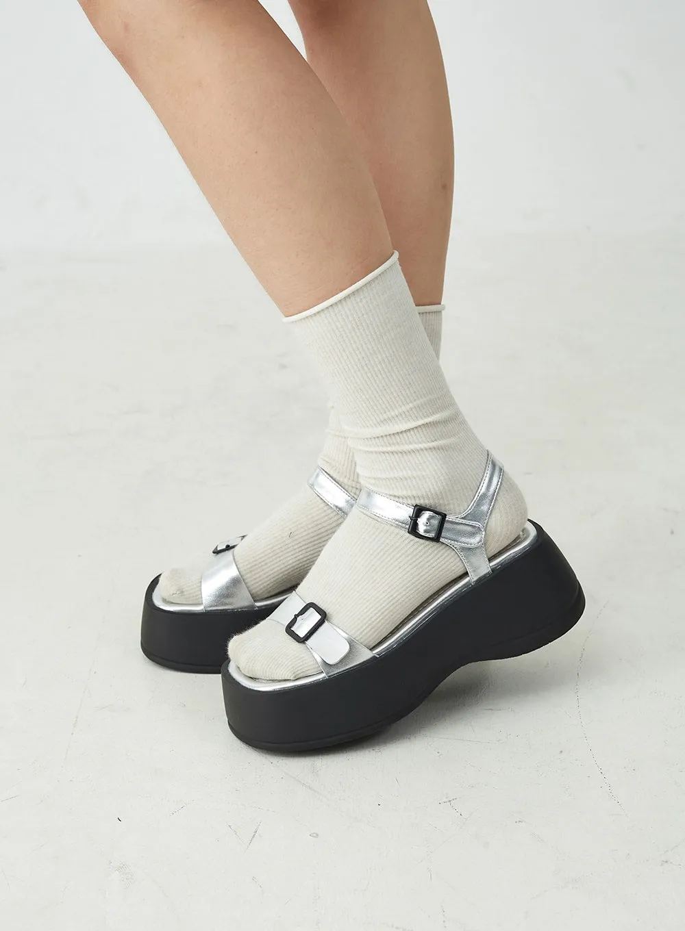 Glossy Double Buckled Chunky Platform Sandals OU14