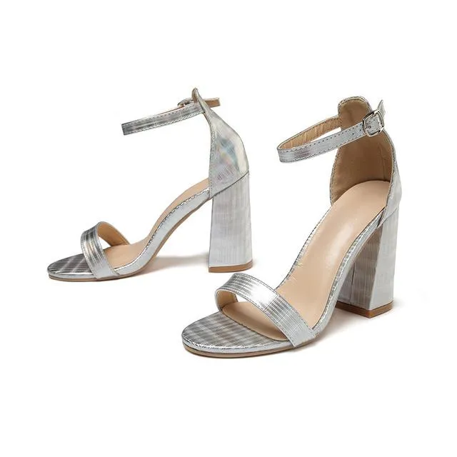 High Quality 2019 PVC Clear Transparent Strappy Buckle Sandals Women Sandals Shoes Celebrity Wearing Simple Style High Heels