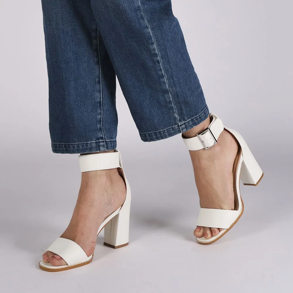 Marlo Buckle High Heels in White