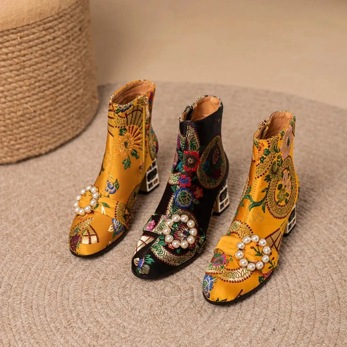 Merendy Marwa High chunky heel Ethnic Embroidered Boots