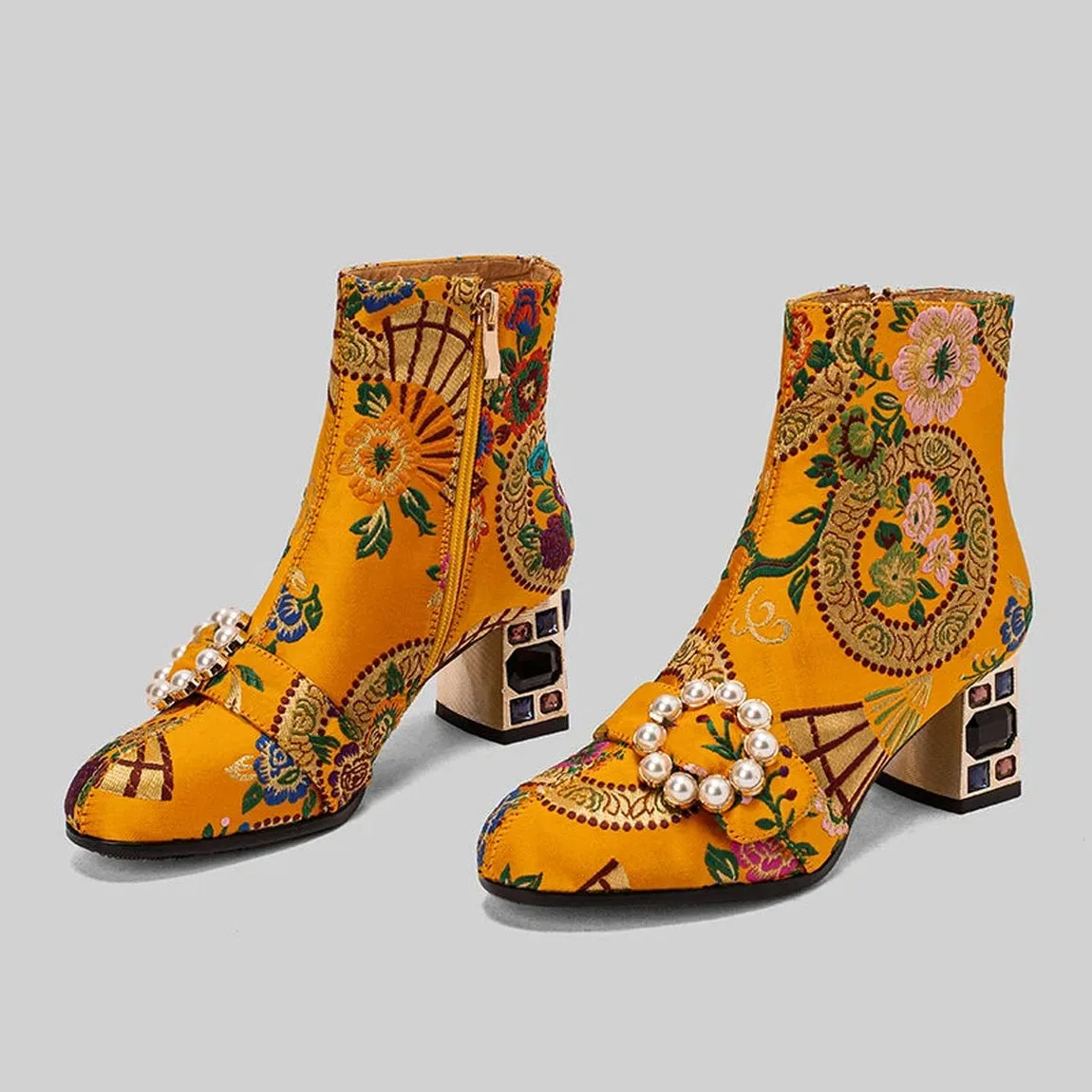 Merendy Marwa High chunky heel Ethnic Embroidered Boots