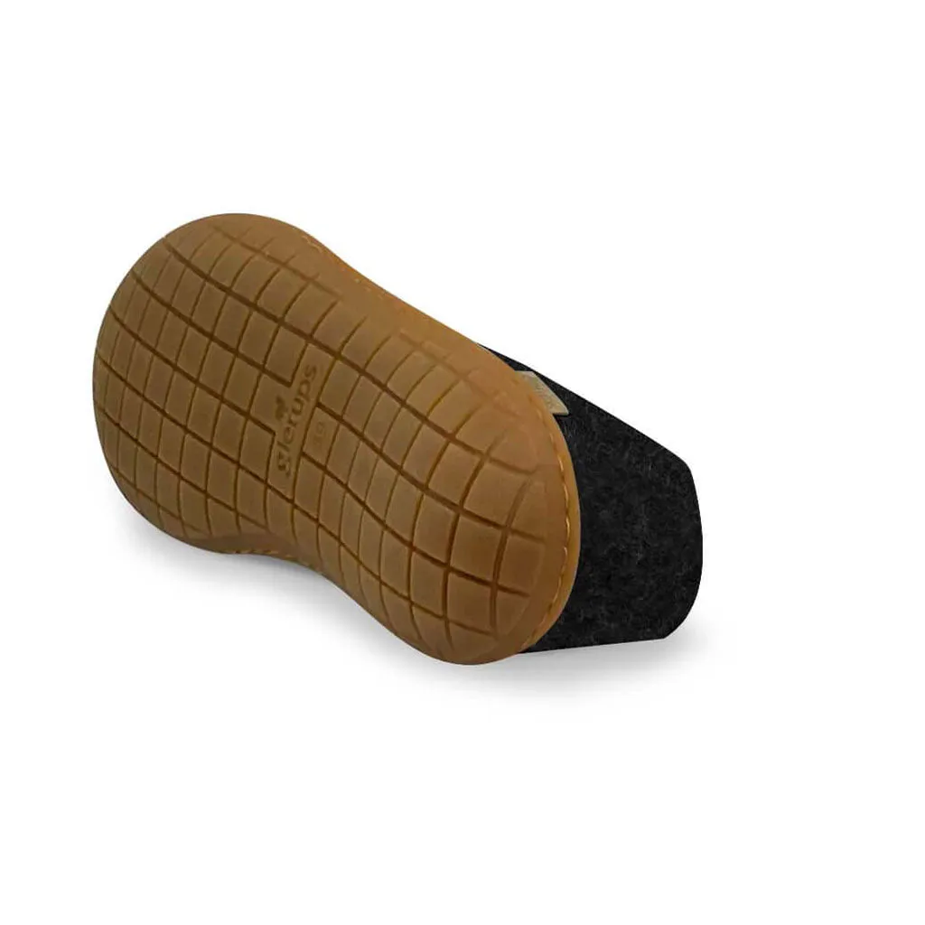 Shoe with Natural Rubber Sole