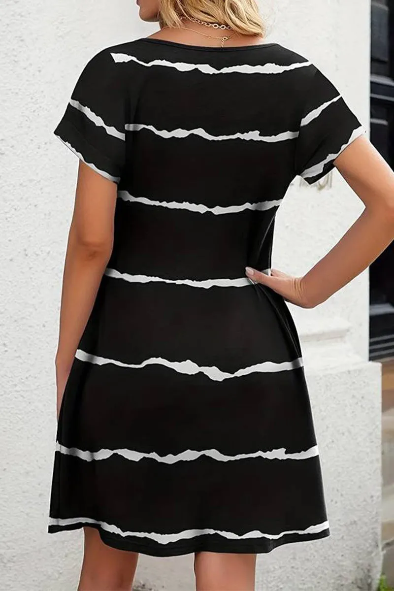 Short-Sleeved Pleated Dress