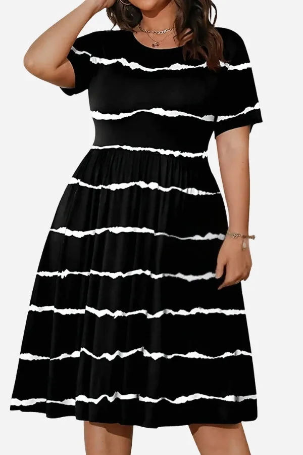 Short-Sleeved Pleated Dress