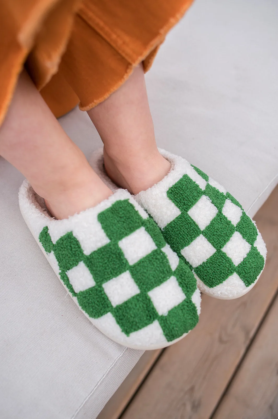 The Fleece Checkered Slippers - Black - GROWN UP