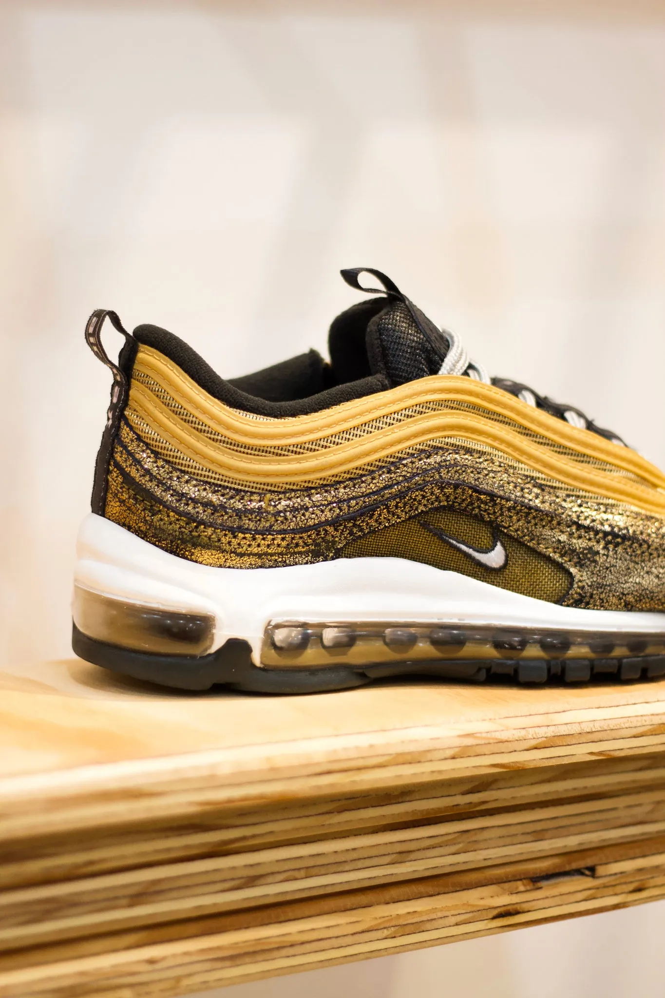 W AIR MAX 97 "GLITTERING GOLD"